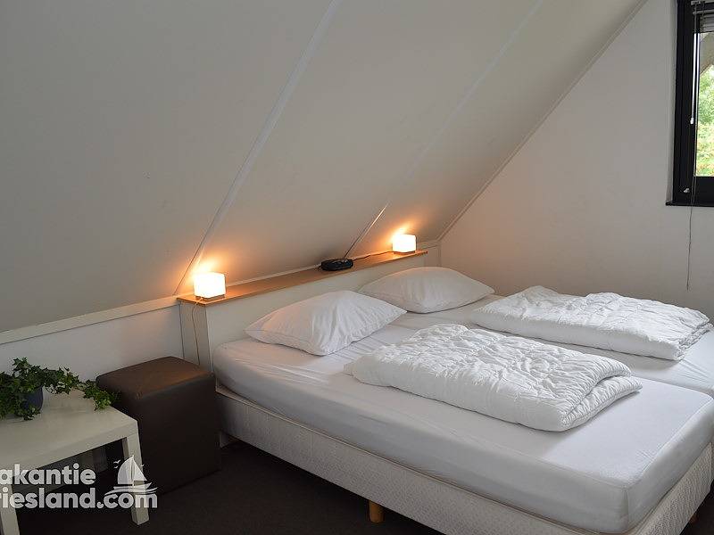 Vakantiefriesland — Modern eingerichtete Ferienvilla Balk mit Terrasse in Balk, Ijsselmeer