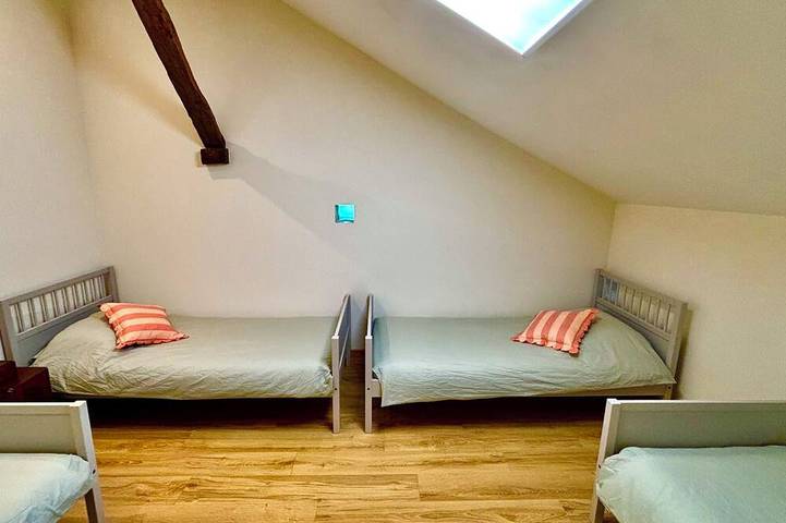 Location de vacances pour 6 personnes, avec piscine ainsi que jardin et terrasse dans Terres-de-Haute-Charente - 3