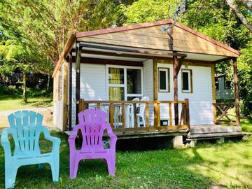 Gîte pour 5 personnes, avec terrasse et piscine à Camon
