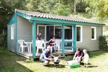 Maison de campagne pour 5 personnes à Campagne (homonymie)