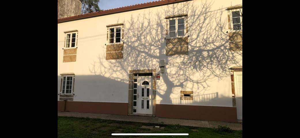 Appartement entier, Chambre 'Habitación Adaptada' avec vue montagne, terrasse partagée et Wi-Fi in Muxía, Costa da Morte