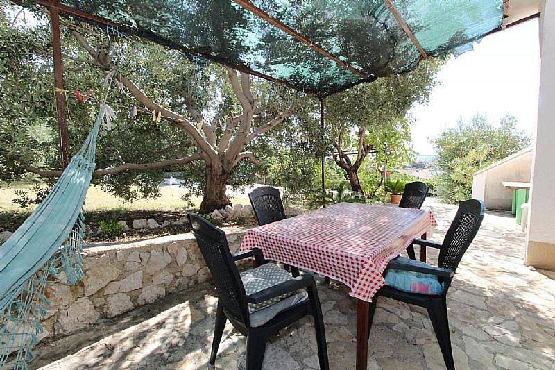 Ganze Wohnung, Single Room with Terrace in Šimuni, Pag