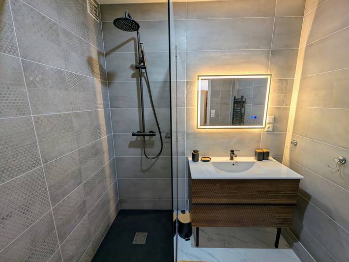 Appartement entier, Appartement spacieux en centre-ville in Luxeuil-les-Bains, Haute-Saône