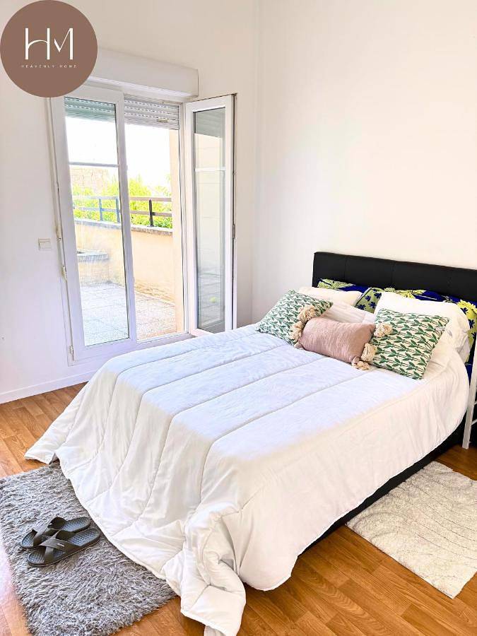 Appartement entier, One-Bedroom Apartment with Garden in Domont, Val-d'Oise