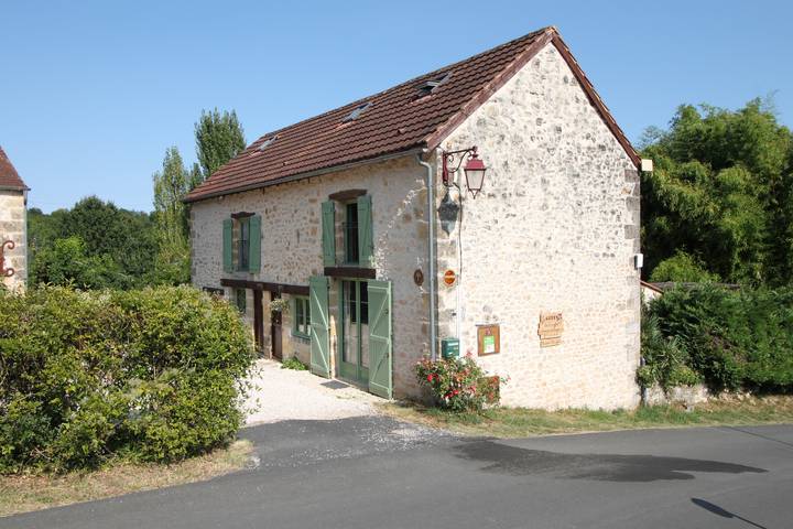 Gîte pour 6 personnes, avec piscine
