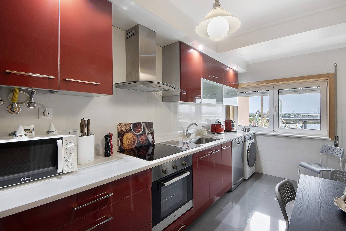 Apartamento entero, Aveiro: El pequeño Venecia de Portugal, apartamento con vistas al canal in Ria de Aveiro, Aveiro