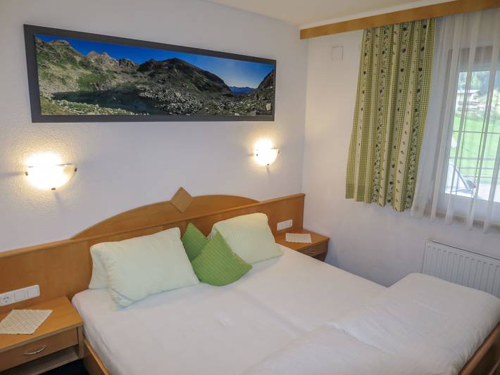 Ferienwohnung für 6 Personen, mit Terrasse und Garten sowie Ausblick in Kappl - 4