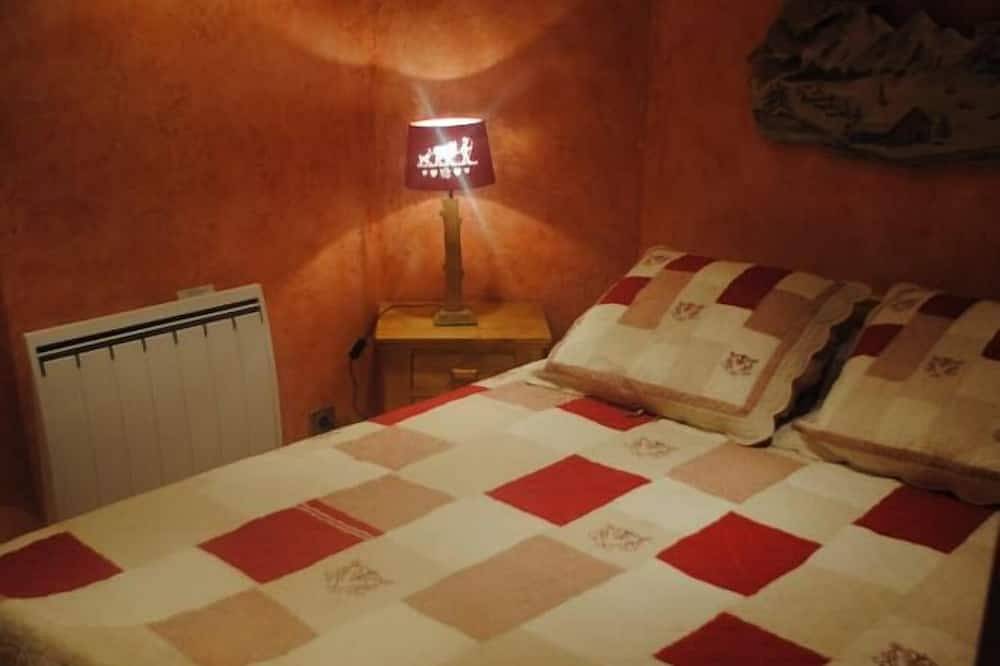 Entire apartment, 75 / 5 000\nvery nice apartment at the foot of the slopes and the sports center in Val Thorens, Les Trois Vallées