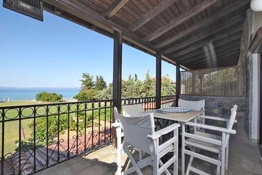 Villa for 3 people, with view and garden - 1