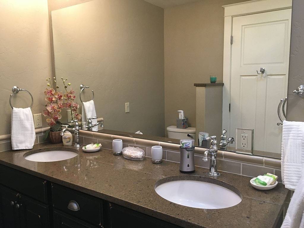 Ganze Wohnung, Am Fluss in Salida, sauber und geräumig. Gehen Sie in die Innenstadt, Str 0267 in Salida, Chaffee County