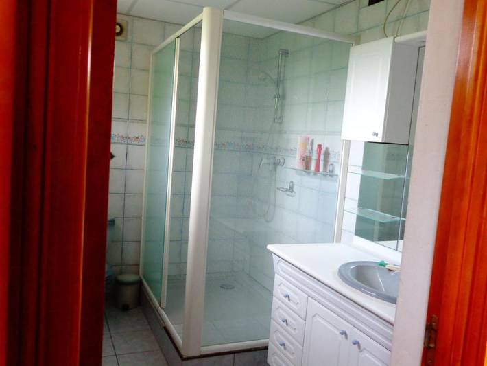 Gîte pour 3 personnes, avec jardin et piscine, animaux acceptés à Bagnols-sur-Cèze - 4