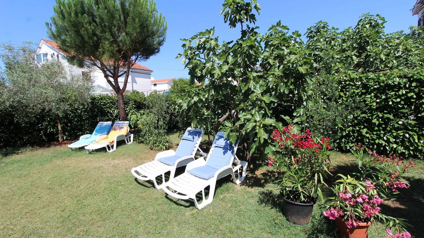 Ganze Wohnung, Klimatisierte Ferienwohnung Miro für 2 Personen in Strandnähe in Vantacici, Krk