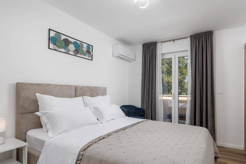 Familienvilla Di mit Pool in Malinska-Dubašnica, Krk