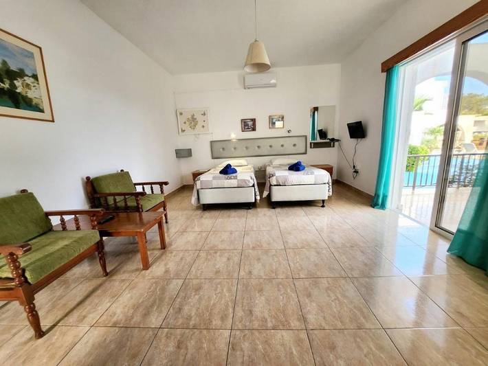 Ferienhaus für 2 Personen, mit Ausblick und Garten sowie Pool und Terrasse in Ayia Napa - 3