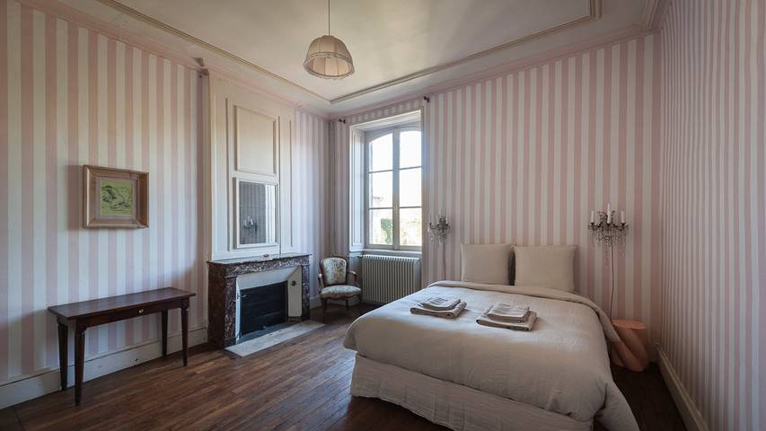 Chambre d’hôte pour 2 personnes, avec Jardin à Thaumiers