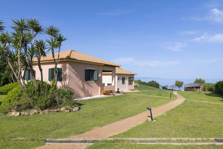 Location de vacances pour 5 personnes, avec vue sur l’océan et terrasse, adapté aux familles dans Région du Péloponnèse - 3