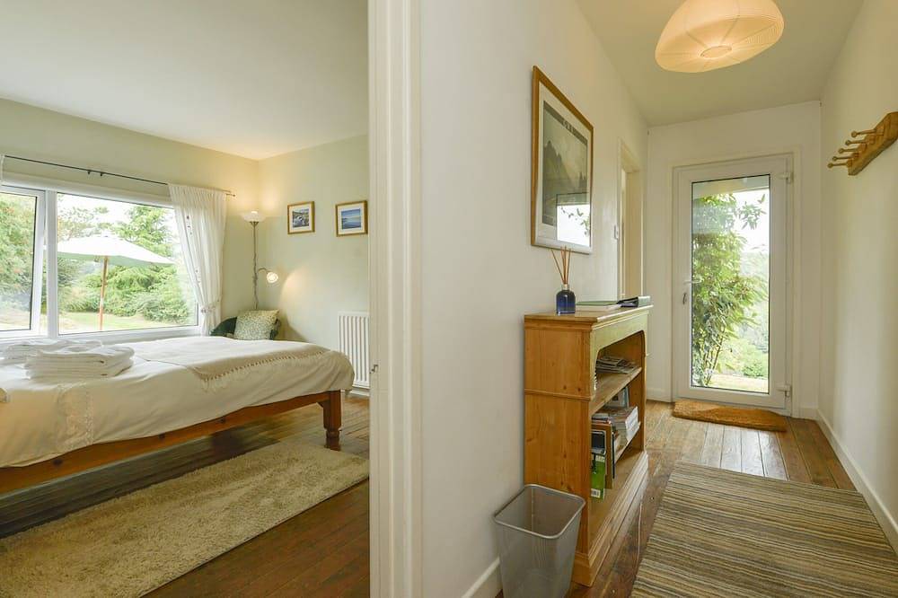 Kestorway, pet friendly, country holiday cottage in Chagford in Chagford, Dartmoor