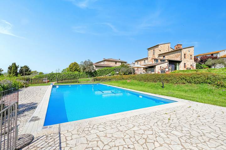 Entire apartment, La Pieve Di San Martino - Apt Melograno in Lano, Colle di Val d'Elsa