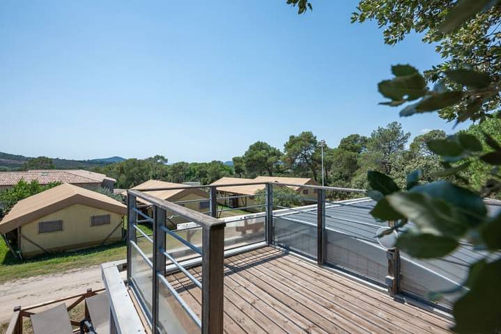 Caravane pour 4 personnes, avec vue sur le lac à Le Muy - 4