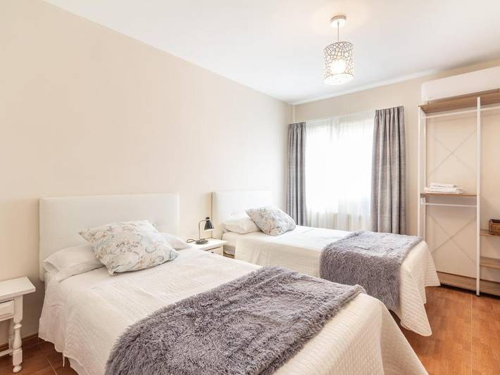 Casa rural para 7 personas, con terraza además de jardín y piscina en Villamena - 3