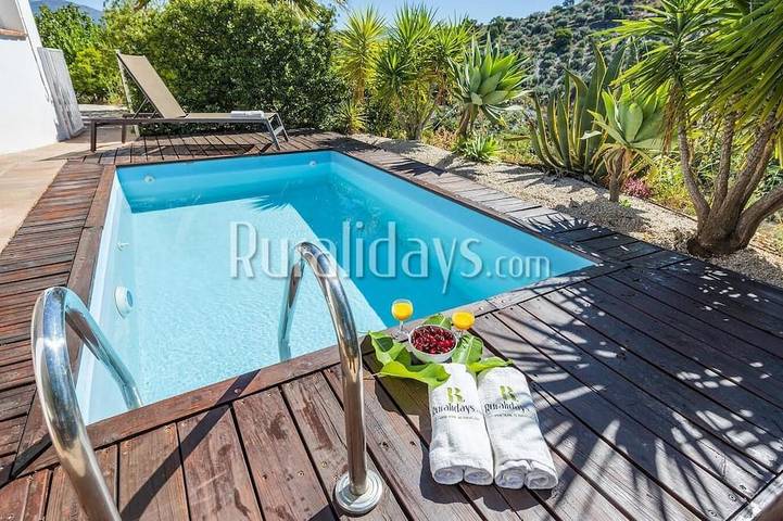 Ferienhaus für 6 Personen, mit Garten und Whirlpool in Comares