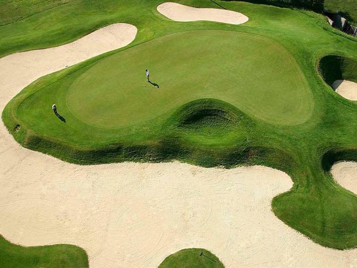 Hôtel pour 3 personnes, avec piscine ainsi que sauna et terrasse, animaux acceptés à Flassans-sur-Issole - 2