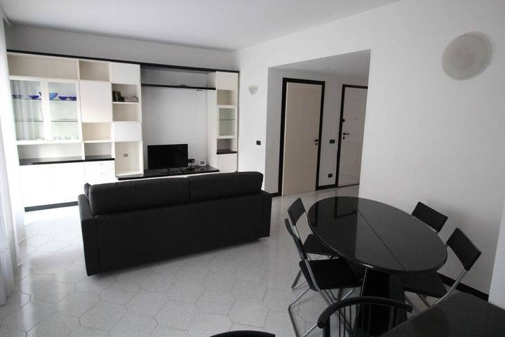 Ferienwohnung für 5 Personen, mit Terrasse und Garten sowie Ausblick