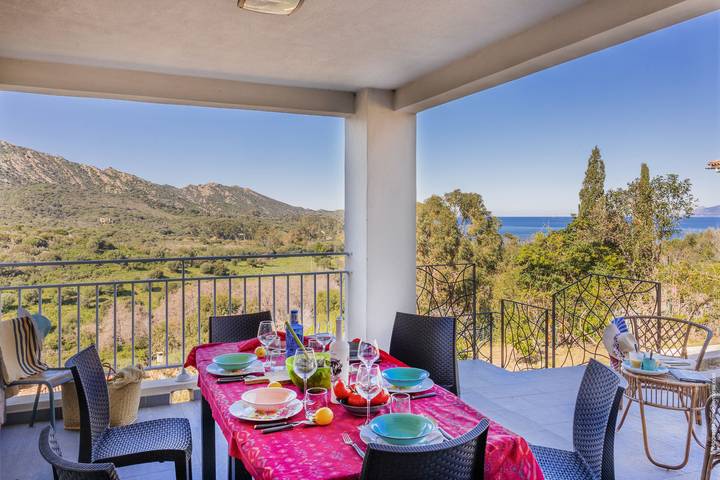 Gîte pour 6 personnes, avec Terrasse et Jardin à Saint-Florent