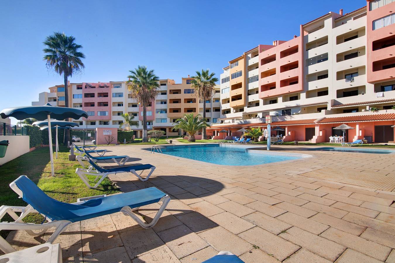 Ganze Wohnung, Ferienwohnung 'Bela Vista House T2' mit Gemeinschaftspool, privater Terrasse und Wi-Fi in Albufeira, Faro Distrikt