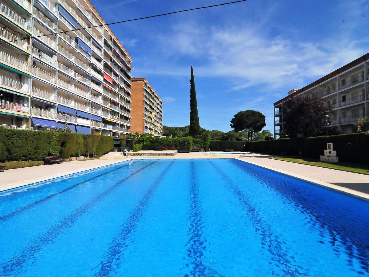Appartement entier, Appartement lumineux avec piscine, mini-golf, animaux admis à Santa Susanna in Santa Susanna, Costa del Maresme