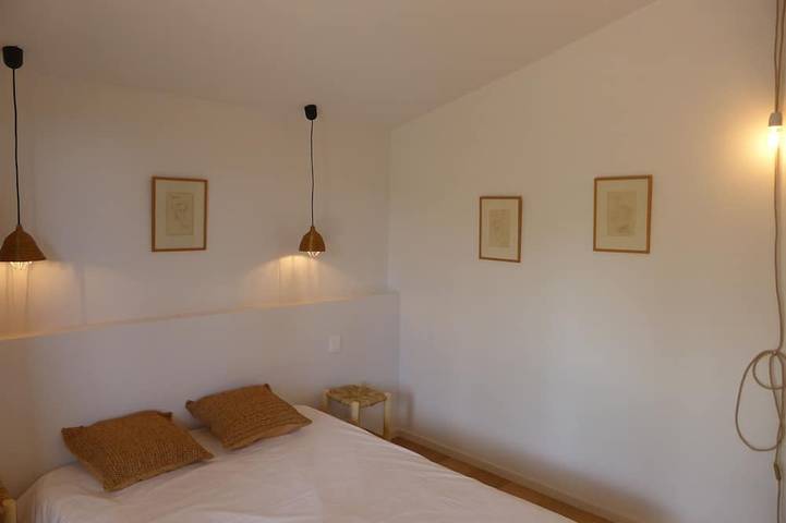 Location de vacances pour 12 personnes, avec jardin et terrasse dans Plage de la Palombaggia - 4