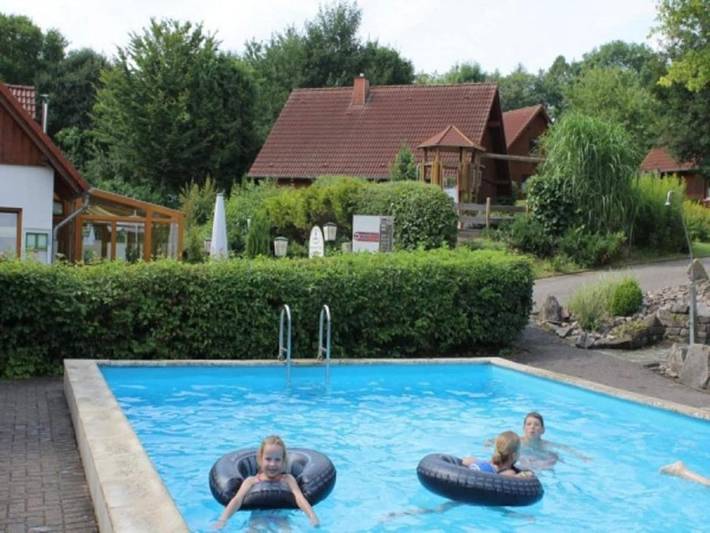 Location de vacances pour 7 personnes, avec piscine et terrasse à Brakel - 2