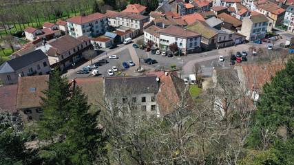 Gîte pour 15 personnes, avec jardin et terrasse à Pontgibaud