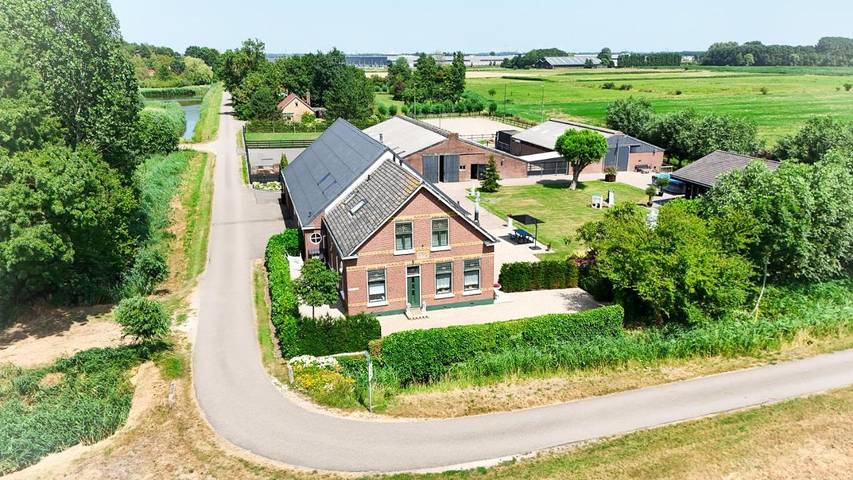 B&b voor 2 personen, with Terras and Tuin as well as Uitzicht in Hellevoetsluis