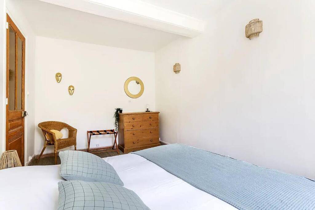 Appartement entier, One-Bedroom Apartment in Sainte-Foy-lès-Lyon, Lyon et ses environs