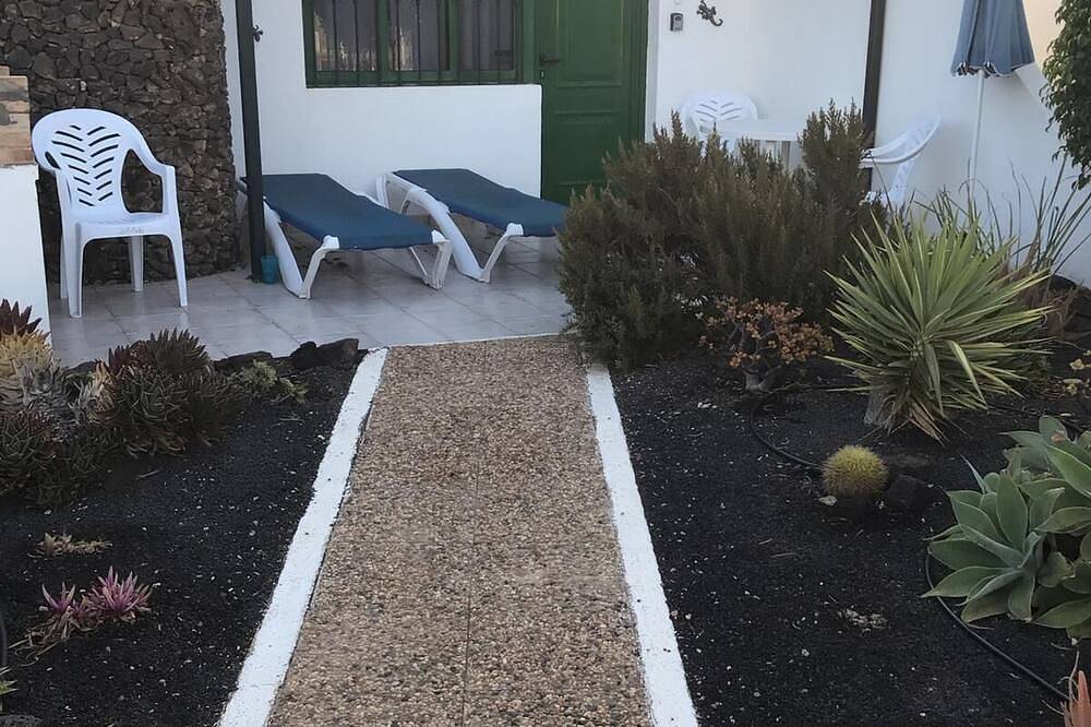 Bungalow in ruhigem Komplex nah an allen Annehmlichkeiten in Playa Blanca, Yaiza