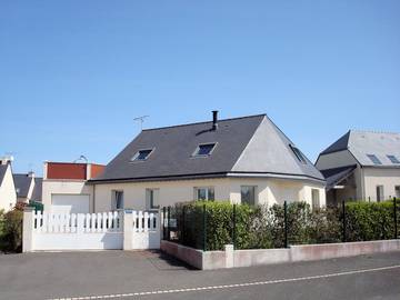 Appartement de vacances pour 5 personnes, avec jardin et terrasse en Cotes-d'Armor
