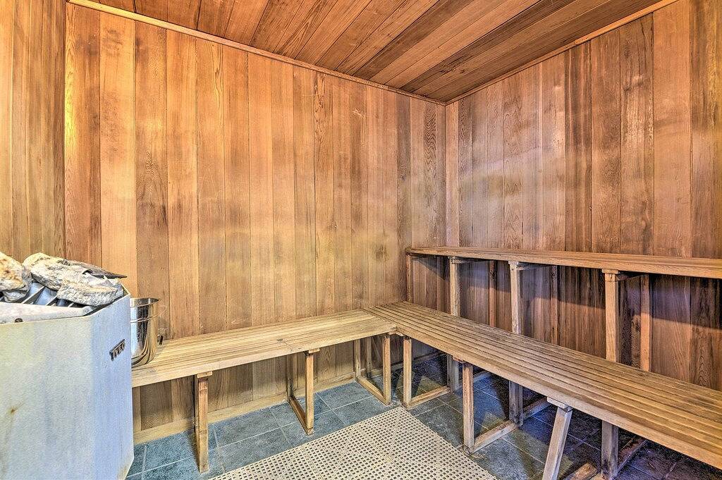 Ganze Wohnung, Neu! Daytona Beach Oceanfront Condo w / Ausstattung! in Daytona Beach, Florida