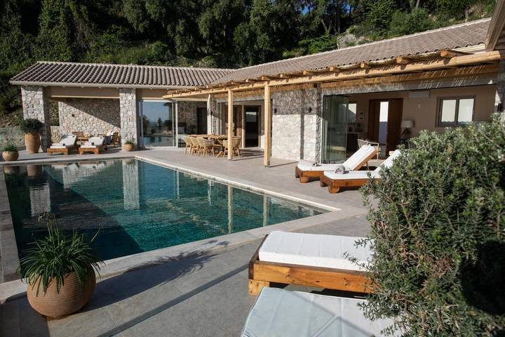 Ferienhaus für 8 Personen, mit Meerblick und Balkon/Terrasse sowie Garten