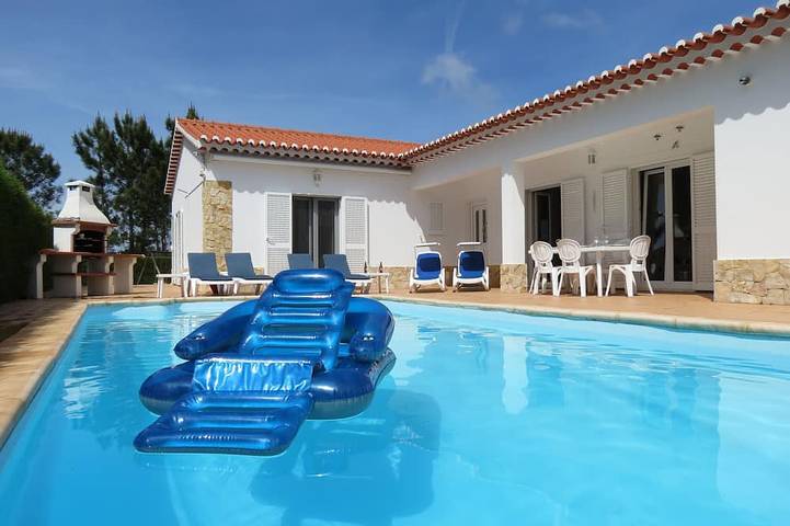 Ferienhaus für 7 Personen, mit Garten in Aljezur