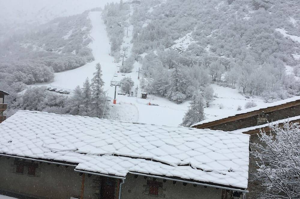 Entire apartment, Studio Tout Confort Face aux Pistes! in Bonneval-sur-Arc, Saint-Jean-de-Maurienne region