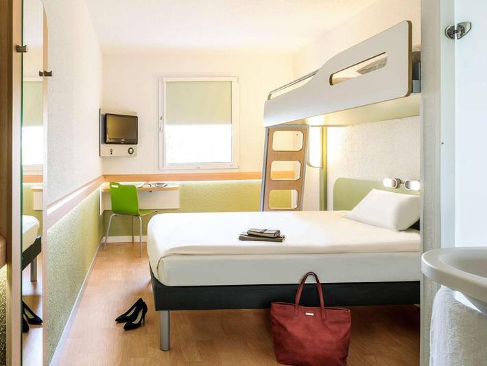 Hôtel pour 3 personnes à École-Valentin
