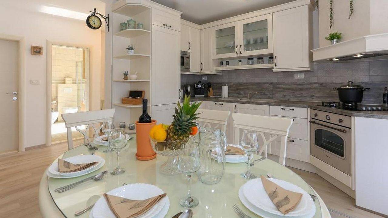 Ganze Ferienwohnung, Ferienwohnung für 7 Personen (102 m²) in Kaštel Gomilica in Kastel Gomilica, Kaštela