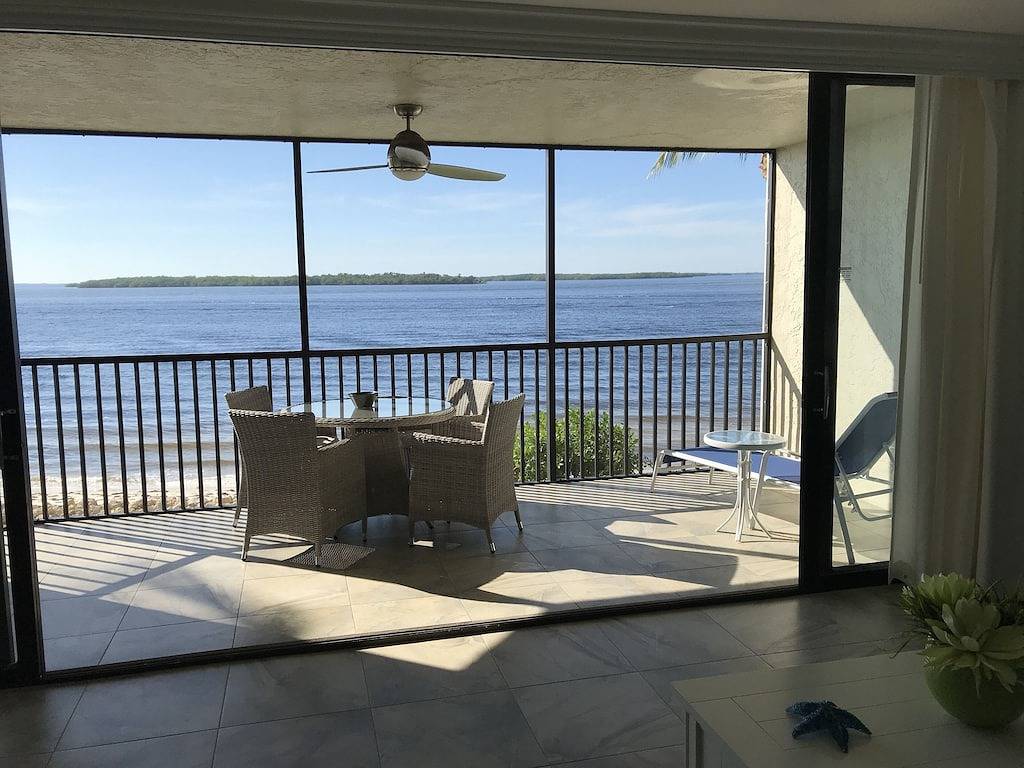 Ganze Wohnung, Beachfront Condo bei Sanibelharbour - Beachfront in Punta Rassa, Southwest Florida