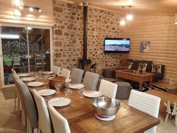 Gîte pour 8 personnes, avec jardin à Montaigut-le-Blanc