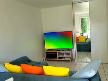 Gîte pour 6 personnes, avec vue et jardin à Émerainville