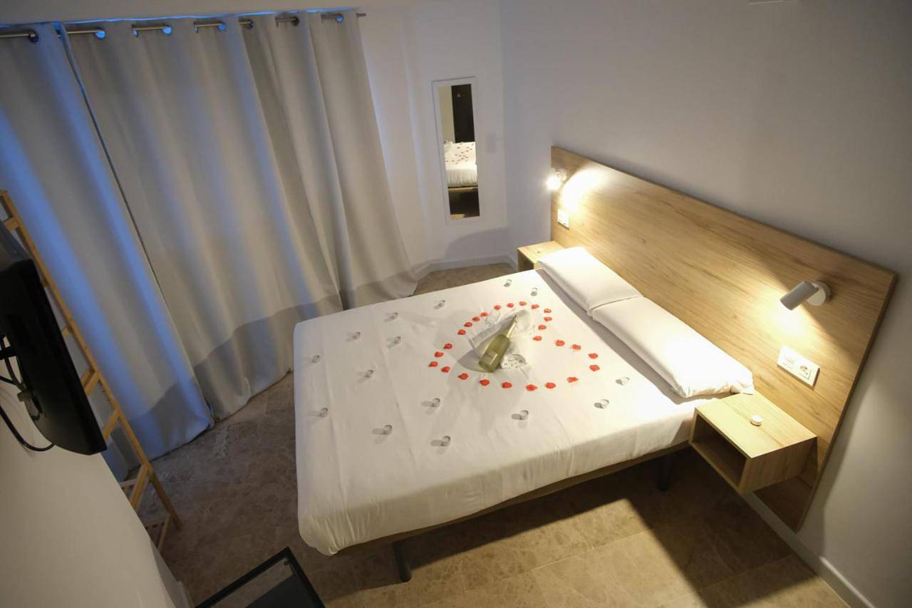 Quadruple Room with Shared Bathroom in El Barrio, Alicante