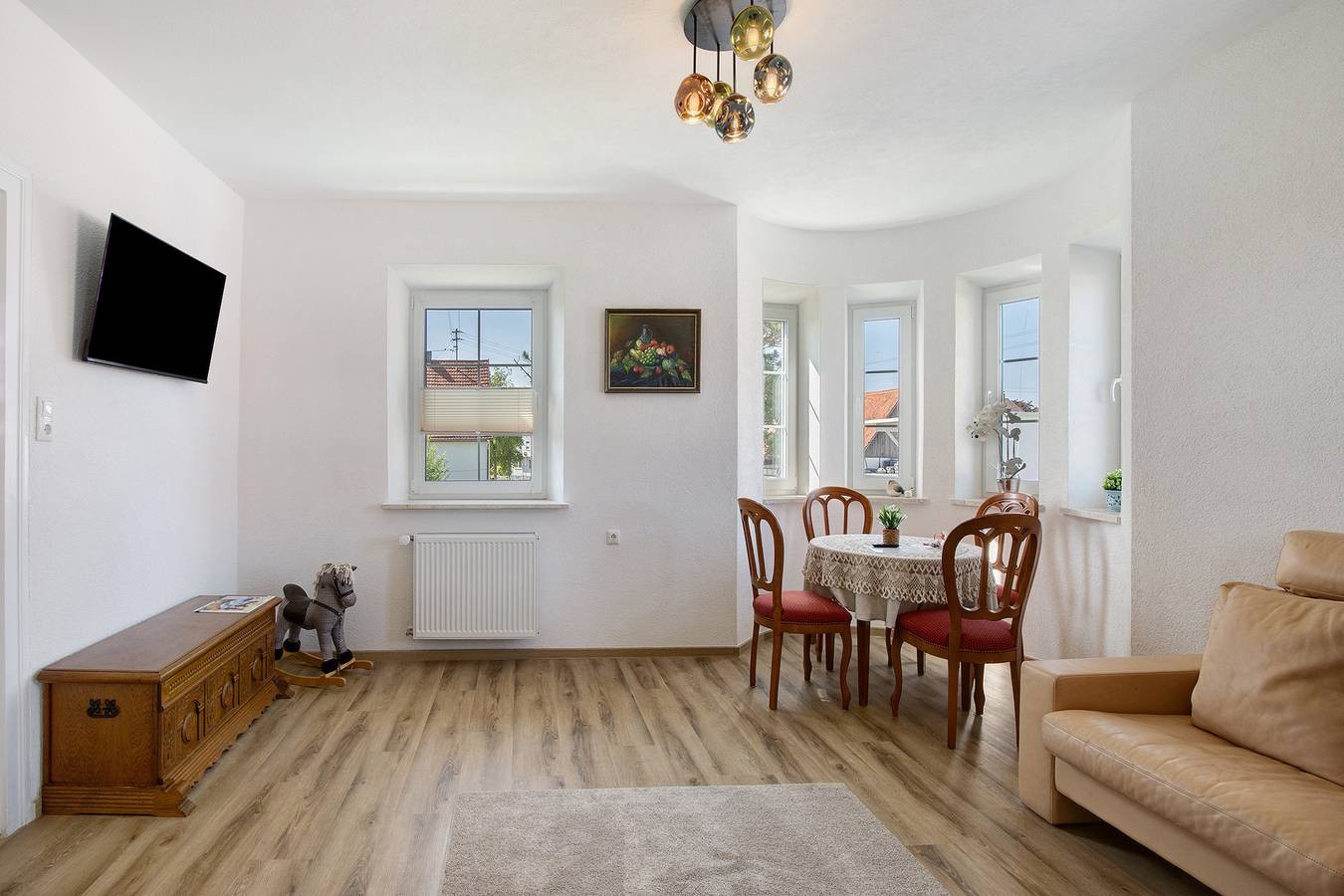 Ganze Wohnung, Ferienwohnung 'Romantika - Fewo Og Rechts' mit Gemeinschaftsgarten, Balkon und Wi-Fi in Ichenhausen, Bayerisch Schwaben