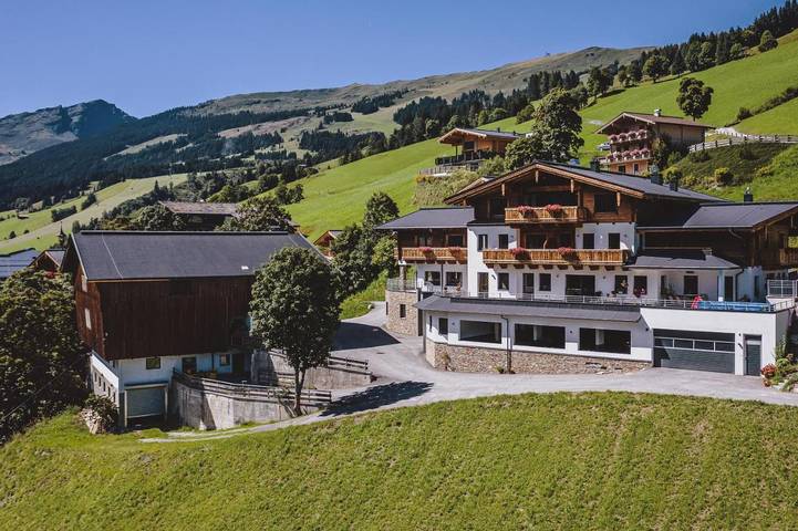 Aparthotel para 5 personas, con terraza además de sauna y jardín - 1