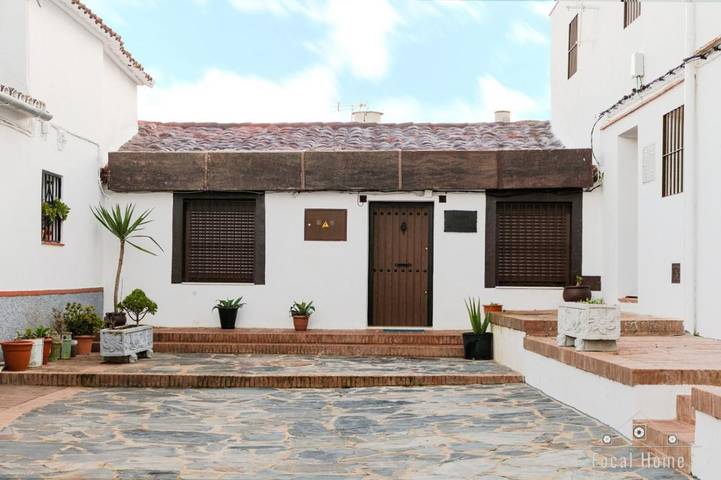 Casa rural para 3 personas, con jacuzzi, Se admiten mascotas en Constantina
